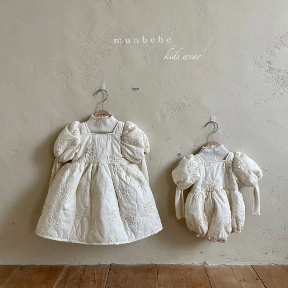 ✨NWT Perfect Easter Dress. Ivory Floral Puff Sleeve Dress - 100% cotton 3-4